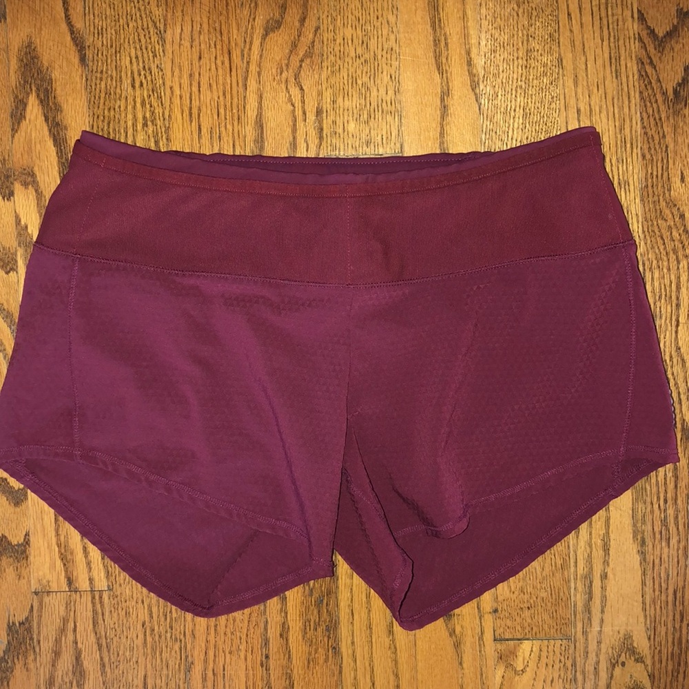 Oiselle maroon Roga shorts